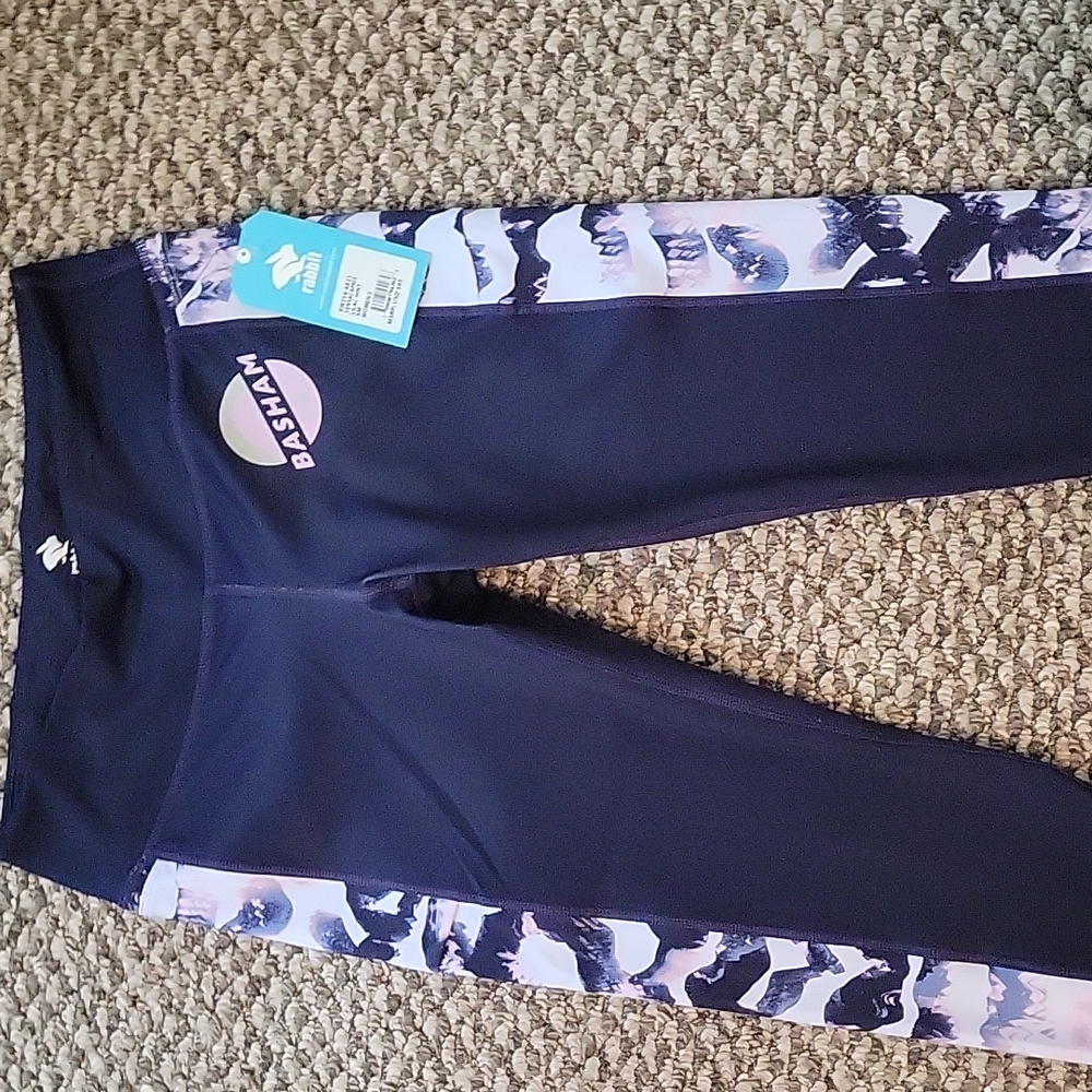Rabbit Running Capri BRAND NEW Versa Capri